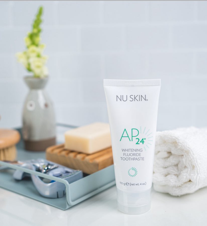 AP 24 Whitening Fluoride Toothpaste