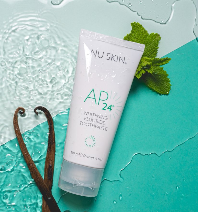 AP 24 Whitening Fluoride Toothpaste